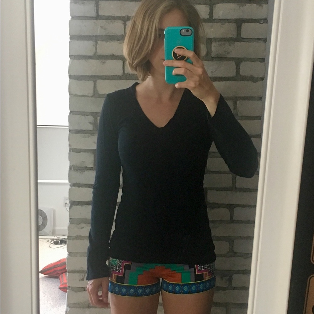 Mossimo Black Long Sleeve V Neck Shirt - XS